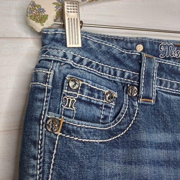 Miss Me embellished Bermuda Jeans Shorts JP5724M2 - Picture 9 of 10